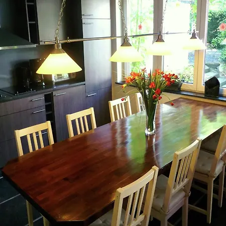 別荘 Namur Mansion By The Meus